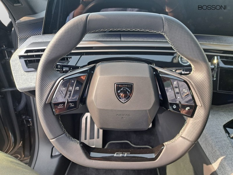 7 - Peugeot 3008 1.2 hybrid 145cv gt e-dcs6