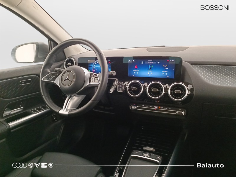 7 - Mercedes GLA 180 d progressive advanced 8g-dct