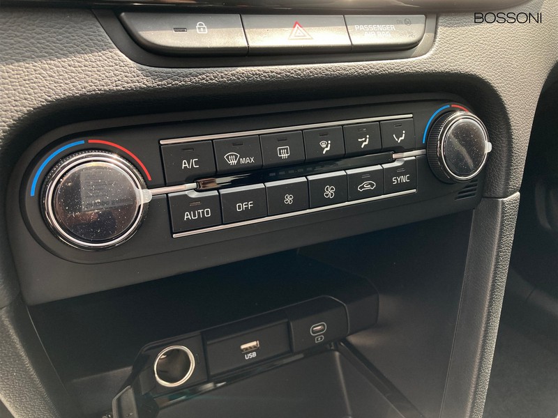 13 - Kia Xceed 1.0 t-gdi gpl 107cv business