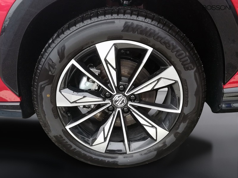 13 - Mg HS 1.5 luxury dct