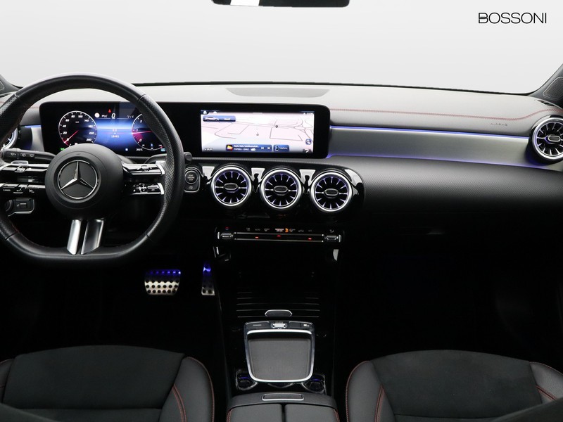 13 - Mercedes CLA shooting brake 180 d amg line premium 8g-dct
