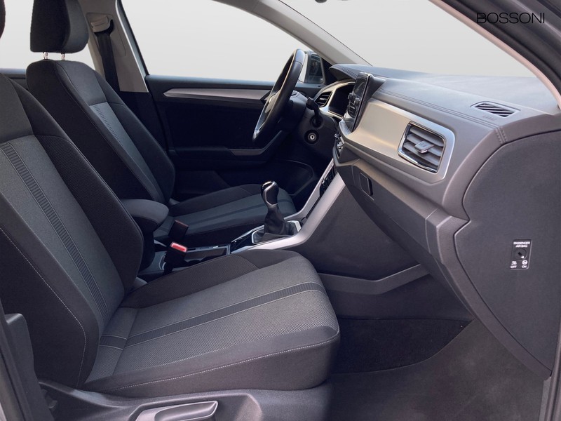 7 - Volkswagen T-Roc 2.0 tdi scr 115cv life