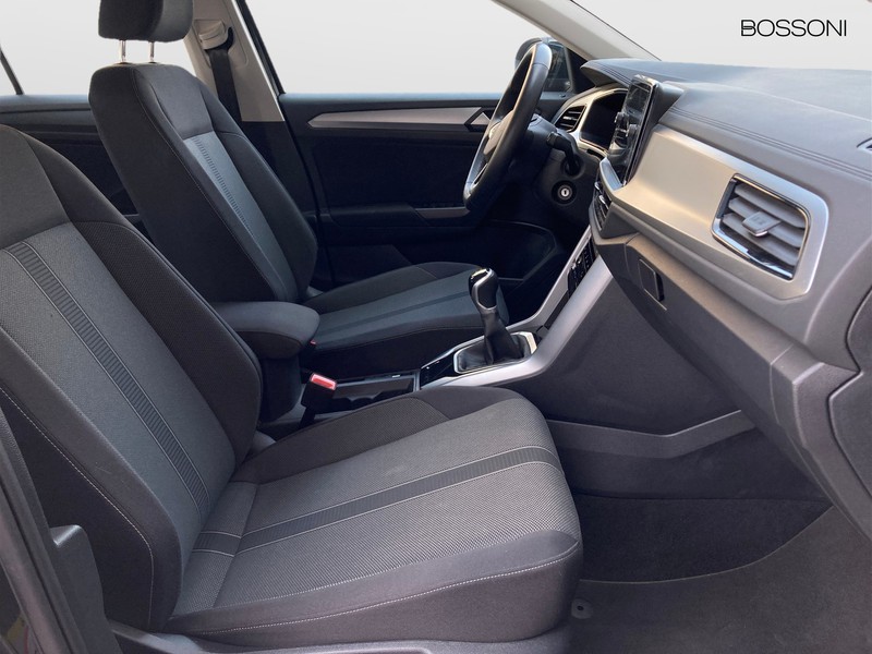 7 - Volkswagen T-Roc 2.0 tdi scr 115cv life