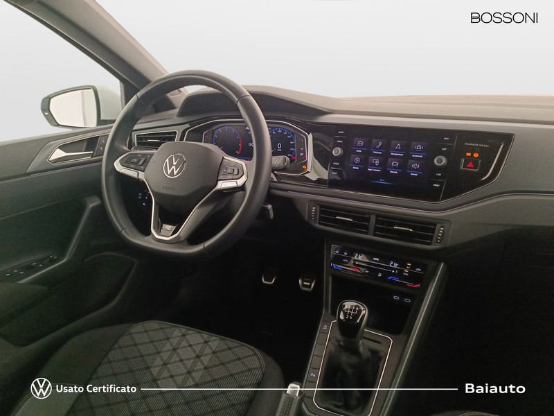 7 - Volkswagen Polo 1.0 tsi 95cv r line