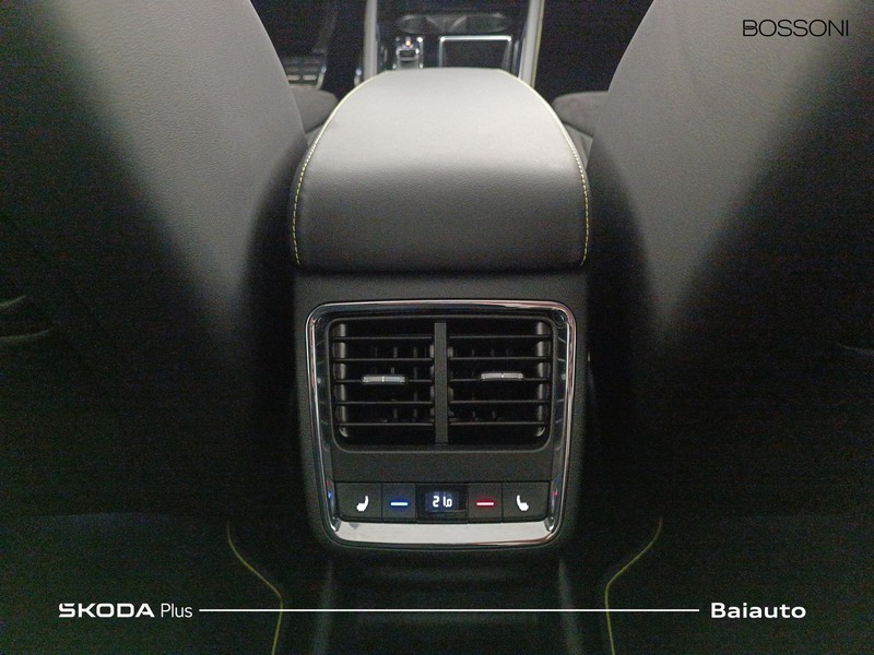 13 - Skoda Enyaq iv coupe rs 4x4