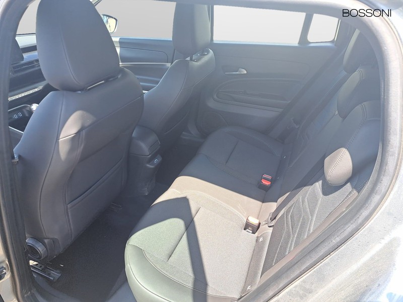 7 - Jeep Avenger 1.2 turbo 100cv altitude fwd