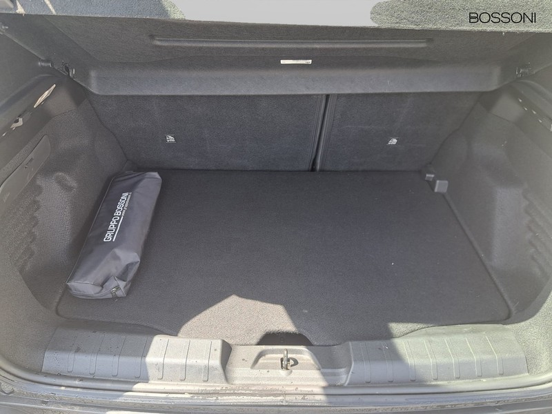 13 - Jeep Avenger 1.2 turbo 100cv altitude fwd