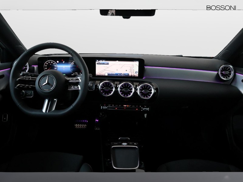 13 - Mercedes Classe A 250 e plug-in hybrid amg line advanced plus speedshift dct amg 8g