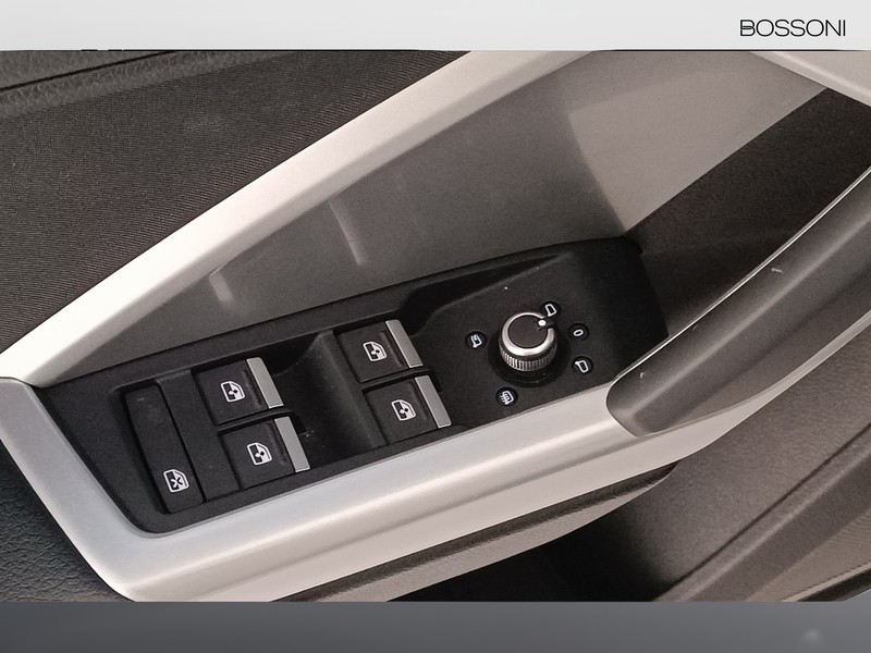 7 - Audi Q3 35 2.0 tdi business advanced s tronic
