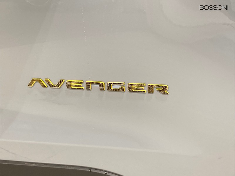 31 - Jeep Avenger 1.2 turbo e-hybrid mhev 145cv the north face 4xe