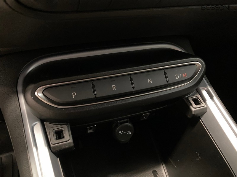 19 - Jeep Avenger 1.2 turbo e-hybrid mhev 145cv the north face 4xe