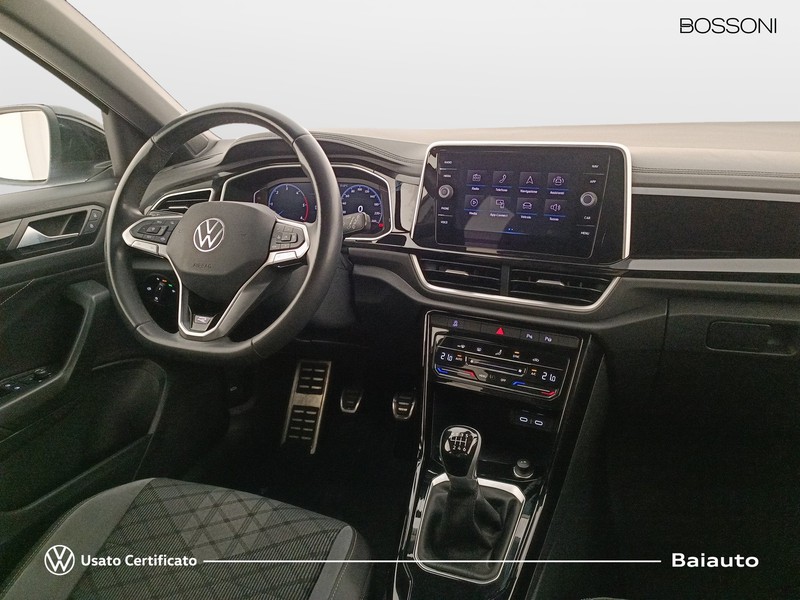 7 - Volkswagen T-Roc 2.0 tdi scr 115cv r line