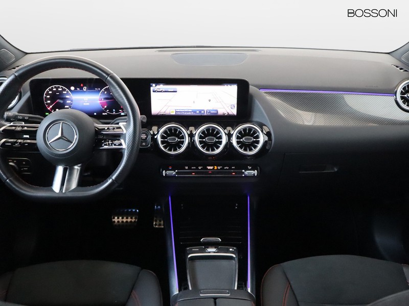 13 - Mercedes GLA 180 d amg line advanced plus 8g-dct