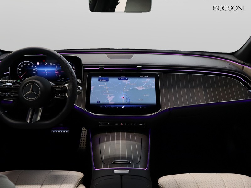 13 - Mercedes Classe E station wagon 220 d amg line advanced 4matic 9g-tronic