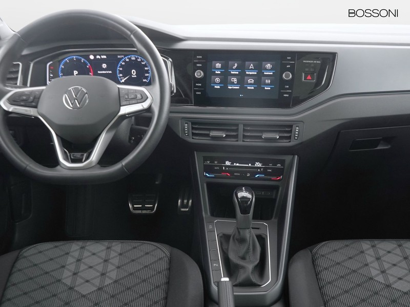 7 - Volkswagen Taigo 1.0 tsi 115cv r-line dsg
