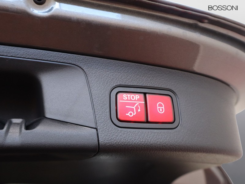 19 - Mercedes GLA 250 e plug-in-hybrid amg line extra 8g-dct