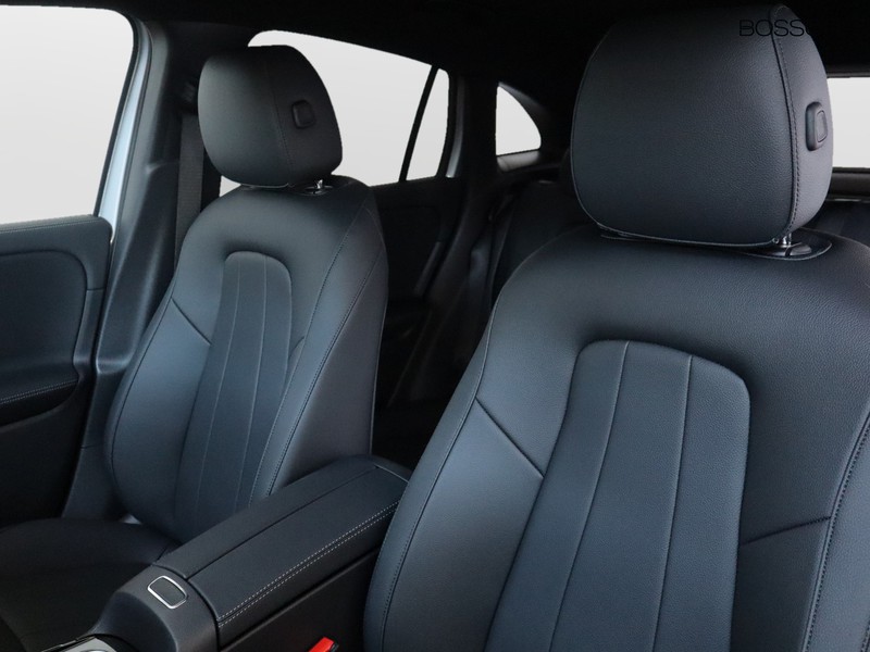 7 - Mercedes GLA 200 d progressive extra 8g-dct
