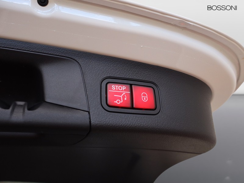 19 - Mercedes GLA 250 e plug-in-hybrid amg line extra 8g-dct