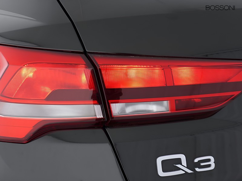 7 - Audi Q3 35 2.0 tdi business advanced