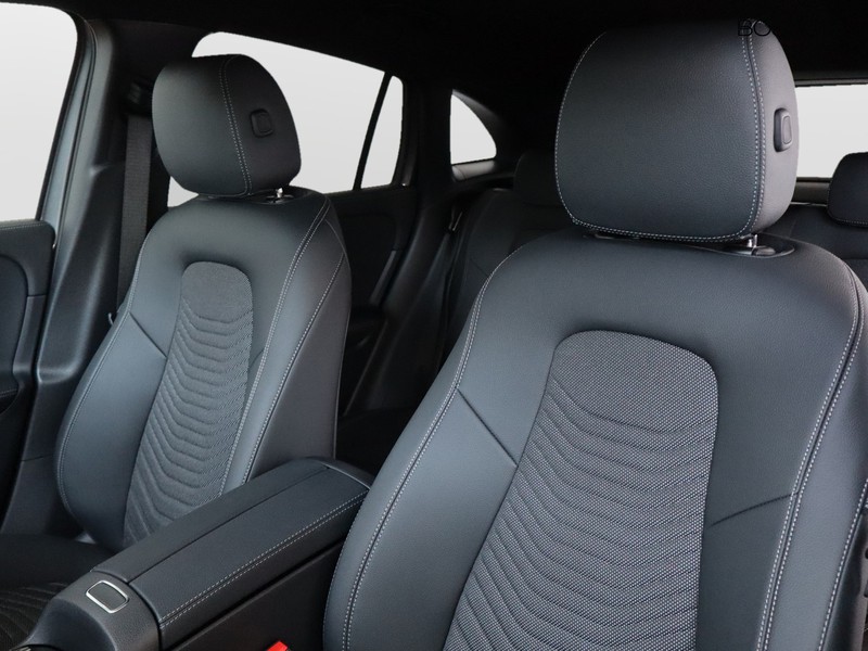 7 - Mercedes GLA 200 d progressive extra 8g-dct