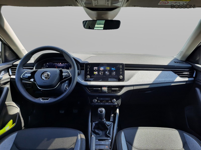 7 - Skoda Kamiq 1.0 tsi 115cv style