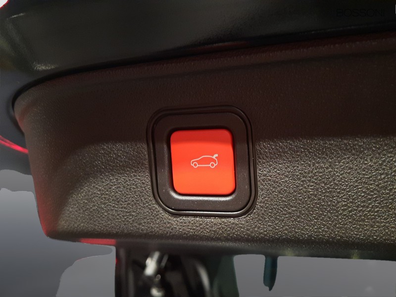 13 - Alfa Romeo Junior 1.2 hybrid 145cv ibrida edct6