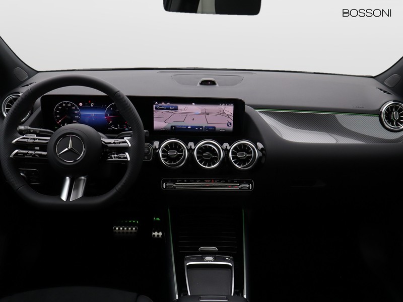 13 - Mercedes GLA 200 d amg line advanced plus 4matic 8g-dct