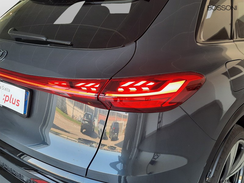 7 - Audi Q5 2.0 tdi mhev+ 204cv launch edition s line quattro s tronic