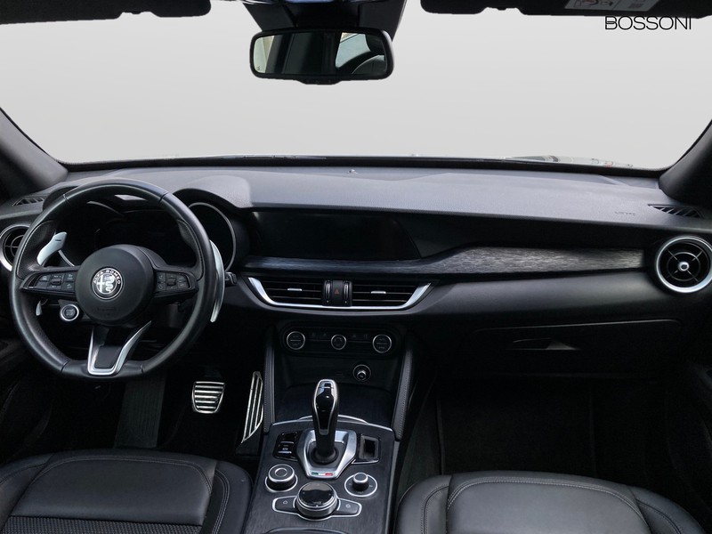 13 - Alfa Romeo Stelvio 2.2 turbo 210cv sprint q4 at8