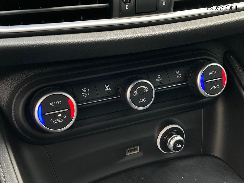 19 - Alfa Romeo Stelvio 2.2 turbo 210cv sprint q4 at8