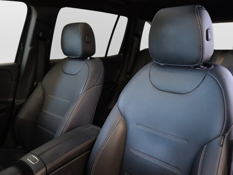 7 - Mercedes GLB 200 d amg line premium plus 8g-dct