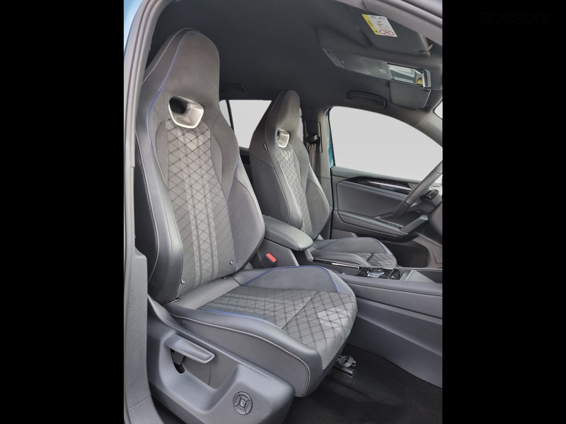 13 - Volkswagen Tiguan 2.0 tdi scr 150cv r-line dsg