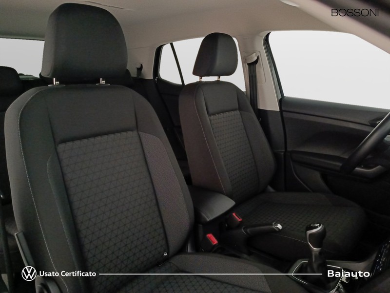 19 - Volkswagen T-Cross 1.0 tsi 110cv sport