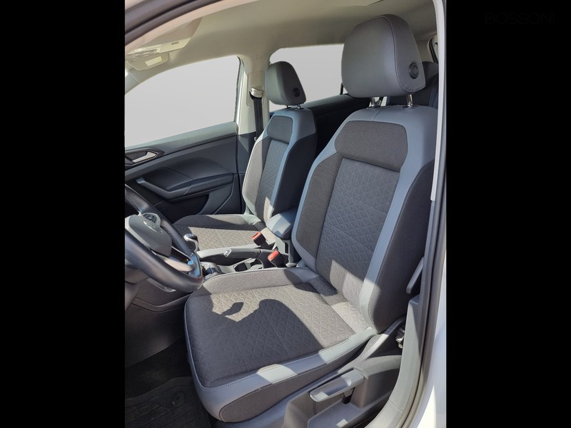 7 - Volkswagen T-Cross 1.0 tsi 110cv advanced