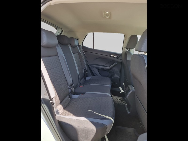 13 - Volkswagen T-Cross 1.0 tsi 110cv advanced