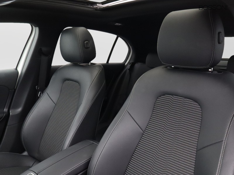 7 - Mercedes Classe A 180 d sport night edition plus 8g-dct