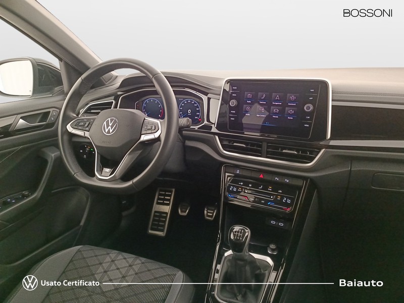 7 - Volkswagen T-Roc 1.0 tsi 110cv r line
