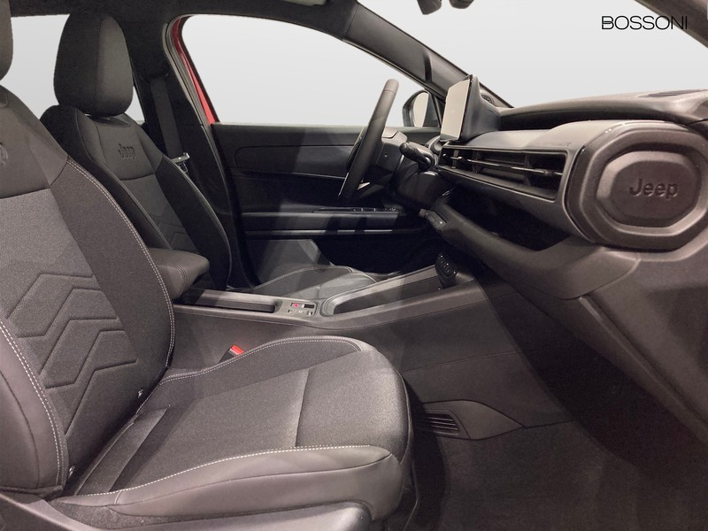 7 - Jeep Avenger 1.2 turbo e-hybrid mhev 110cv black edition fwd edct6