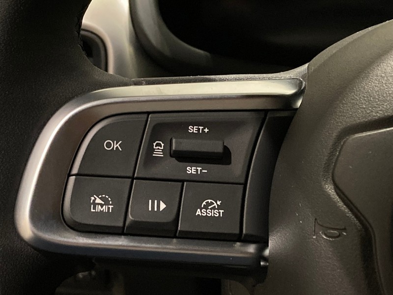 13 - Jeep Avenger 1.2 turbo e-hybrid mhev 110cv black edition fwd edct6