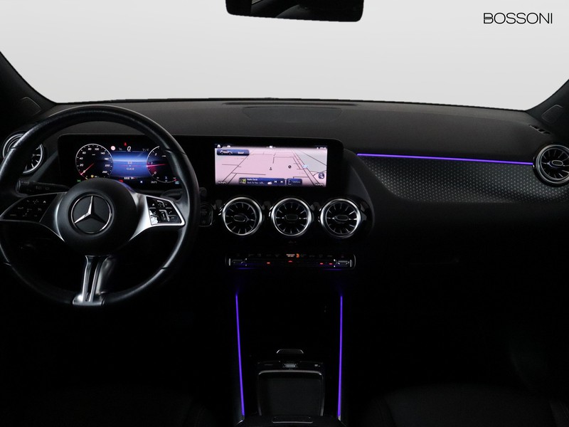 13 - Mercedes GLA 180 d progressive advanced plus 8g-dct