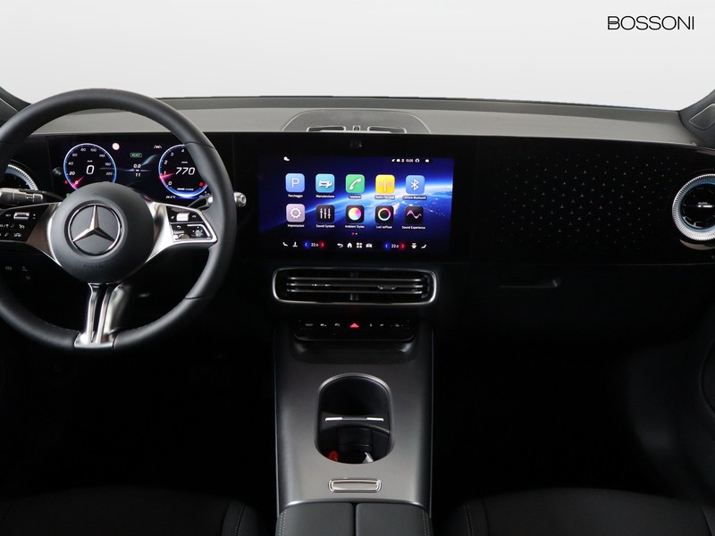 13 - Mercedes GLB 200 advanced plus 8g-edct