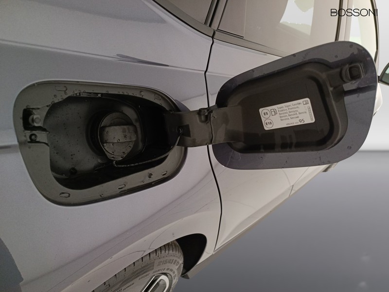 31 - Volkswagen Polo 1.0 tsi 95cv r-line plus dsg