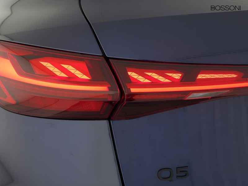 7 - Audi Q5 sportback 2.0 tfsi mhev+ 204cv s line edition quattro