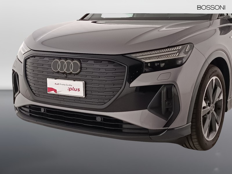13 - Audi Q4 e-tron 45 s line edition