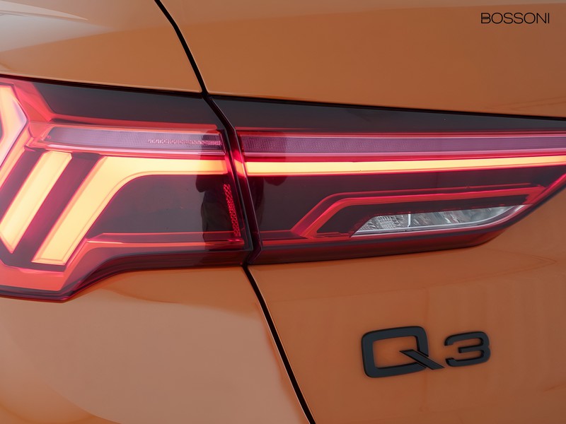 7 - Audi Q3 40 2.0 tdi 200cv s line edition quattro s tronic