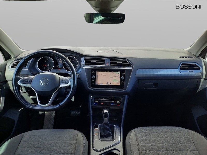 7 - Volkswagen Tiguan 2.0 tdi scr 150cv life dsg