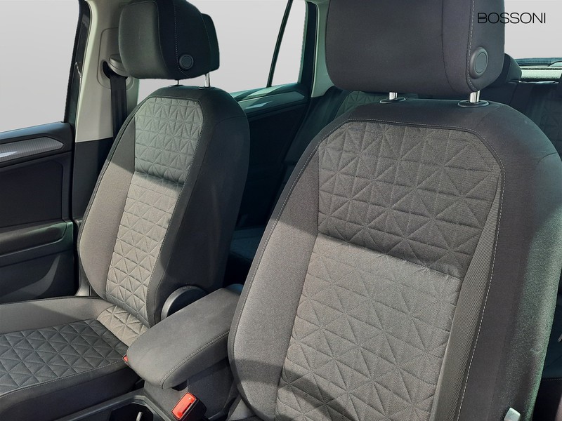 19 - Volkswagen Tiguan 2.0 tdi scr 150cv life dsg