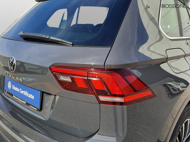 25 - Volkswagen Tiguan 2.0 tdi scr 150cv life dsg