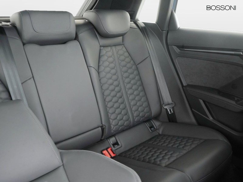 25 - Audi RS3 sportback 2.5 tfsi quattro s tronic