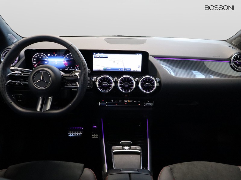 13 - Mercedes GLA 180 d amg line advanced plus 8g-dct